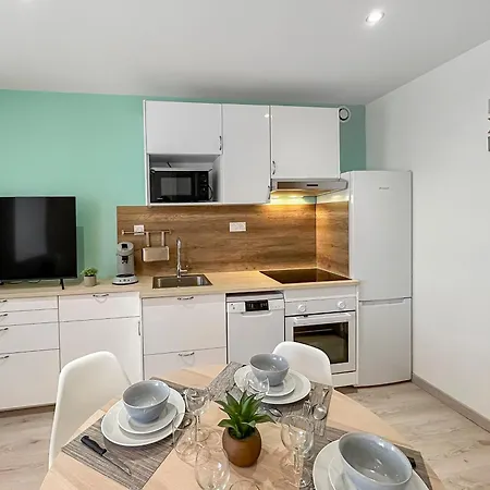 Appartement L'atypique Hyper Centre Wifi Et Netflix Gratuit Mayenne