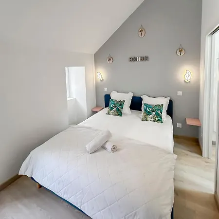 Maison Cosy L Atypique Hyper Centre Bureau Confortable Wifi Et Netflix Apartment Mayenne