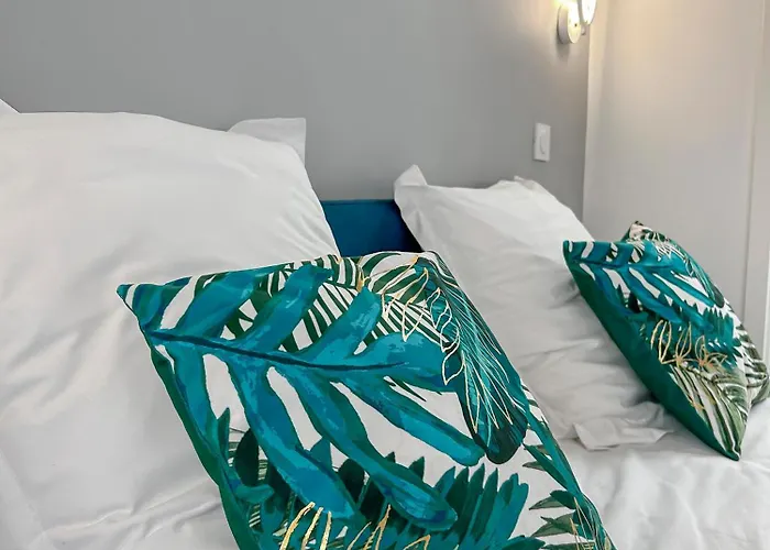 L'atypique Hyper Centre Wifi Et Netflix Gratuit Apartmán Mayenne