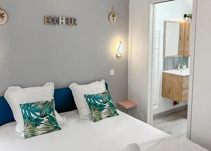 Maison Cosy L Atypique Hyper Centre Bureau Confortable Wifi Et Netflix Mayenne