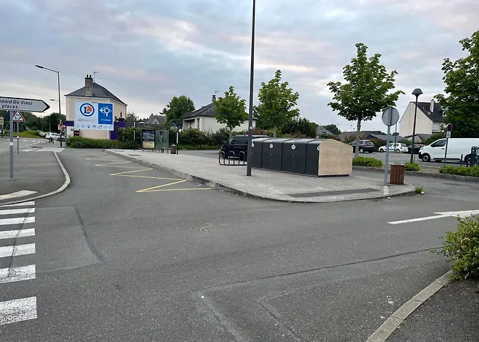 Maison Cosy L Atypique Hyper Centre Bureau Confortable Wifi Et Netflix Lägenhet Mayenne